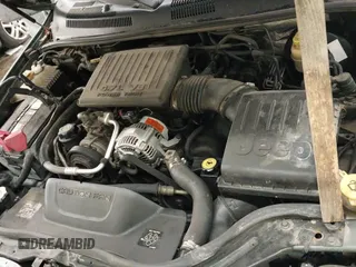 2003 Jeep Grand Cherokee Laredo z VIN 1J4GW48N53C557133, wystawiony jako IAAI lot #41047913 z przebiegiem 199 680 mil mil oraz . Historia ofert i sprzedaży dostępna na DreamBid. Obrazek 20.