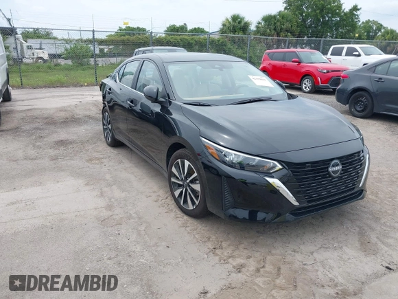 2025 Nissan Sentra SV z VIN 3N1AB8CV9SY292599, wystawiony jako IAAI lot #42399861 z przebiegiem 4 448 mil mil oraz . Historia ofert i sprzedaży dostępna na DreamBid. Obrazek 1.
