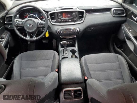 2016 Kia Sorento L with VIN 5XYPG4A34GG027362, listed as a Copart auction lot 84928684 with 154,502 mi miles and Salvage Title. Bid and sale history available at DreamBid. Image 8.