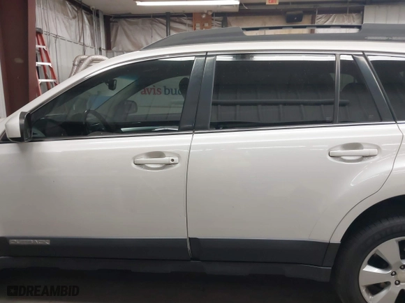 2010 Subaru Outback Prem All-Weathr/Pwr Moon with VIN 4S4BRBGC9A3350863, listed as a IAAI auction lot 41856758 with 101,457 mi miles. Bid and sale history available at carsss.com. Image 15.