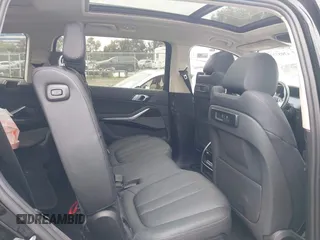 2020 BMW X7 xDrive40i z VIN 5UXCW2C03L9A00546, wystawiony jako IAAI lot #42057736 z przebiegiem 65 121 mil mil oraz . Historia ofert i sprzedaży dostępna na DreamBid. Obrazek 8.