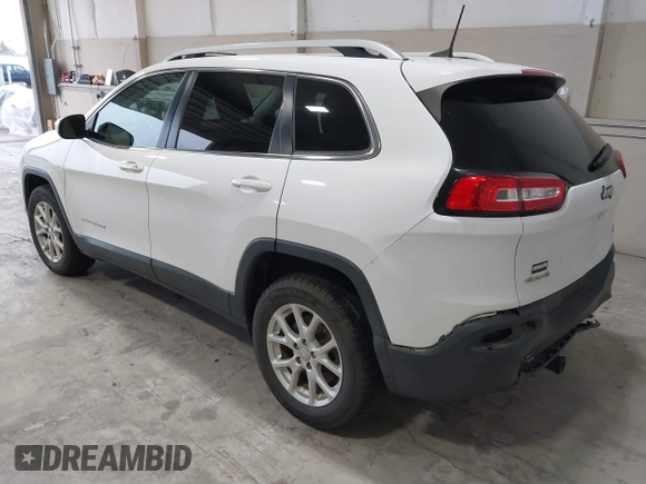 2016 Jeep Cherokee Latitude with VIN 1C4PJMCS5GW341286, listed as a IAAI auction lot 40723940 with 113,040 mi miles and . Bid and sale history available at DreamBid. Image 3.