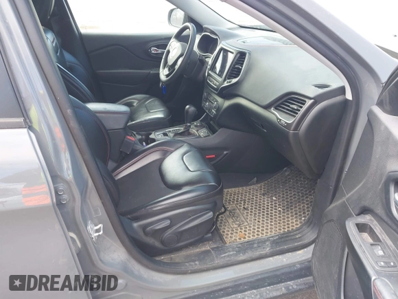 2022 Jeep Cherokee Trailhawk with VIN 1C4PJMBX5ND541929, listed as a IAAI auction lot 41815823 with 68,112 mi miles and . Bid and sale history available at DreamBid. Image 5.