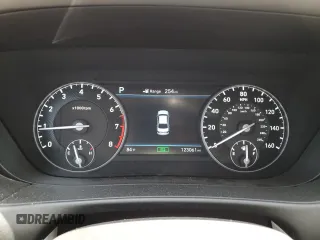 2017 Genesis G90 Ultimate z VIN KMHG54JH0HU031003, wystawiony jako Copart lot #52653315 z przebiegiem 123 061 mil mil oraz Czysty tytuł • Clean title. Historia ofert i sprzedaży dostępna na DreamBid. Obrazek 9.