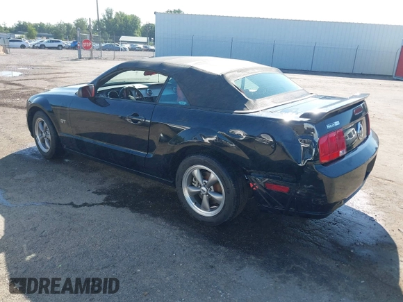 2005 Ford Mustang GT Deluxe с VIN 1ZVFT85H355174523, выставлен на аукционе IAAI как лот 42532902 с пробегом 61 406 миль миль и . История ставок и продаж доступна на DreamBid. Изображение 3.