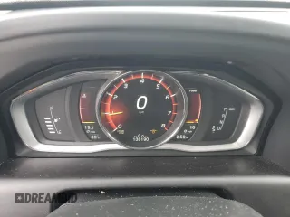 2017 Volvo XC60 Dynamic with VIN YV440MRR4H2083553, listed as a Copart auction lot 44415315 with 138,190 mi miles and Salvage title. Bid and sale history available at DreamBid. Image 9.