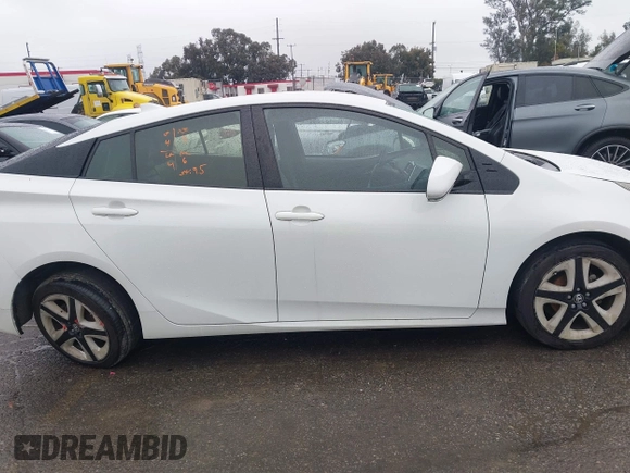 2016 Toyota Prius Four z VIN JTDKARFU5G3018930, wystawiony jako IAAI lot #41570722 z przebiegiem 172 791 mil mil oraz . Historia ofert i sprzedaży dostępna na DreamBid. Obrazek 12.