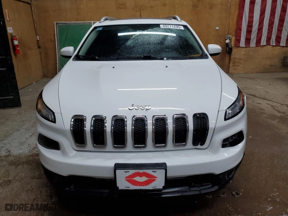 2016 Jeep Cherokee Latitude with VIN 1C4PJMCS9GW130012, listed as a Copart auction lot 49211295 with 113,387 mi miles and Clean Title. Bid and sale history available at carsss.com. Image 5.