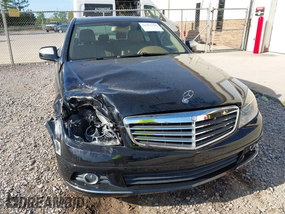 2008 Mercedes-Benz C 300 Sport z VIN WDDGF54X38F138356, wystawiony jako IAAI lot #41991750 z przebiegiem 128 673 mil mil oraz . Historia ofert i sprzedaży dostępna na DreamBid. Obrazek 6.