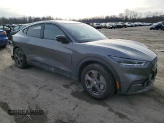 2023 Ford Mustang Mach-E Select z VIN 3FMTK1SS9PMA32590, wystawiony jako Copart lot #45580155 z przebiegiem 9 125 mil mil oraz Czysty tytuł • Clean title. Historia ofert i sprzedaży dostępna na DreamBid. Obrazek 4.