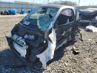2012 Smart fortwo Pure z VIN WMEEJ3BA4CK541976, wystawiony jako Copart lot #88911095 z przebiegiem Nie podano mil oraz Nie do naprawy. Historia ofert i sprzedaży dostępna na DreamBid. Obrazek 1.