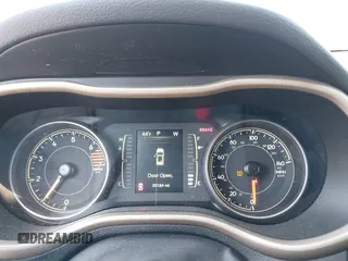 2018 Jeep Cherokee Latitude Tech Connect with VIN 1C4PJMCB8JD523387, listed as a IAAI auction lot 42022995 with 35,184 mi miles and . Bid and sale history available at DreamBid. Image 7.