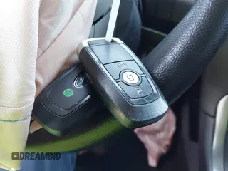 2019 Ford Edge SE с VIN 2FMPK3G93KBB76472, выставлен на аукционе IAAI как лот 42290403 с пробегом 69 923 миль миль и . История ставок и продаж доступна на DreamBid. Изображение 11.