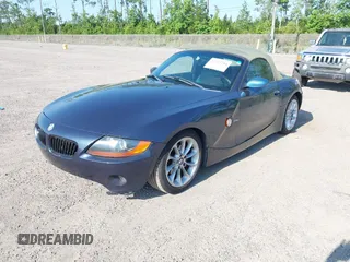 2003 BMW Z4 2.5i z VIN 4USBT33463LS45396, wystawiony jako IAAI lot #42323284 z przebiegiem 183 343 mil mil oraz . Historia ofert i sprzedaży dostępna na DreamBid. Obrazek 2.