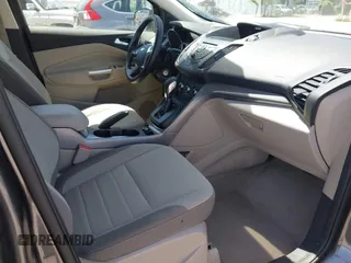 2015 Ford Escape SE with VIN 1FMCU0G78FUC43685, listed as a IAAI auction lot 42189242 with 81,437 mi miles. Bid and sale history available at carsss.com. Image 5.
