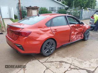 2020 Kia Forte GT-Line z VIN 3KPF34AD3LE260009, wystawiony jako IAAI lot #42308512 z przebiegiem 90 916 mil mil oraz . Historia ofert i sprzedaży dostępna na DreamBid. Obrazek 4.