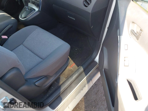 2004 Pontiac Vibe with VIN 5Y2SM62804Z451367, listed as a IAAI auction lot 41893625 with 179,556 mi miles and . Bid and sale history available at DreamBid. Image 5.