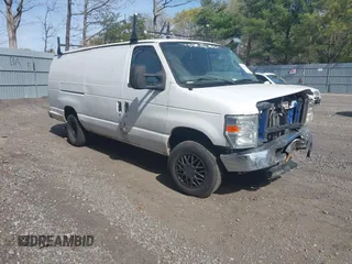 2014 Ford Econoline Cargo Commercial z VIN 1FTNS1EW4EDA01946, wystawiony jako IAAI lot #42117620 z przebiegiem 233 514 mil mil oraz . Historia ofert i sprzedaży dostępna na DreamBid. Obrazek 1.