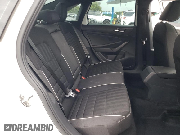 2024 Volkswagen Jetta Sport z VIN 3VWBM7BU5RM064239, wystawiony jako Copart lot #56645935 z przebiegiem 25 067 mil mil oraz Nie do naprawy • Non repairable. Historia ofert i sprzedaży dostępna na DreamBid. Obrazek 10.