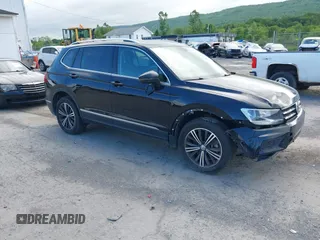 2018 Volkswagen Tiguan SEL z VIN 3VV2B7AXXJM145781, wystawiony jako IAAI lot #42273176 z przebiegiem 86 610 mil mil oraz . Historia ofert i sprzedaży dostępna na DreamBid. Obrazek 1.