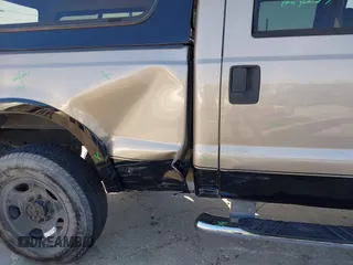 2008 Ford Super Duty F-250 SRW XL with VIN 1FTSW21598EC86992, listed as a IAAI auction lot 42024716 with 195,828 mi miles. Bid and sale history available at carsss.com. Image 6.