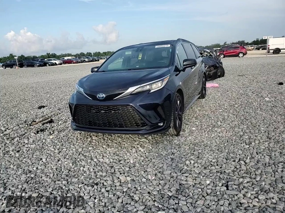 2022 Toyota Sienna XSE with VIN 5TDXRKEC6NS103883, listed as a Copart auction lot 58662275 with 109,172 mi miles and Salvage title. Bid and sale history available at DreamBid. Image 14.