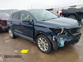 2016 Lincoln MKC Select z VIN 5LMCJ2C97GUJ19126, wystawiony jako IAAI lot #41696749 z przebiegiem 23 583 mil mil oraz . Historia ofert i sprzedaży dostępna na DreamBid. Obrazek 1.