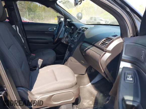 2017 Ford Police Interceptor Utility with VIN 1FM5K8AR2HGC56862, listed as a IAAI auction lot 42274409 with 92,662 mi miles and . Bid and sale history available at DreamBid. Image 5.