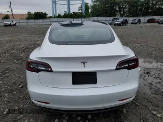 2023 Tesla Model 3 z VIN 5YJ3E1EA3PF574626, wystawiony jako Copart lot #61131145 z przebiegiem 17 390 mil mil oraz Szkoda całkowita • Salvage title. Historia ofert i sprzedaży dostępna na DreamBid. Obrazek 6.