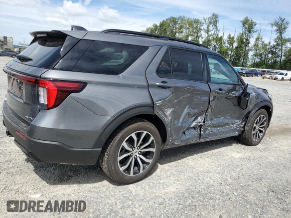 2025 Ford Explorer ST-Line with VIN 1FMUK8KH8SGB46603, listed as a Copart auction lot 63340675 with 2,213 mi miles and Salvage title. Bid and sale history available at DreamBid. Image 3.