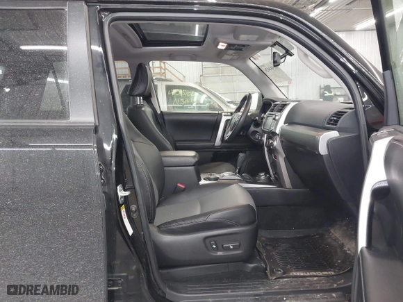 2017 Toyota 4Runner SR5 with VIN JTEBU5JR1H5454808, listed as a IAAI auction lot 41504426 with 88,435 mi miles. Bid and sale history available at carsss.com. Image 5.