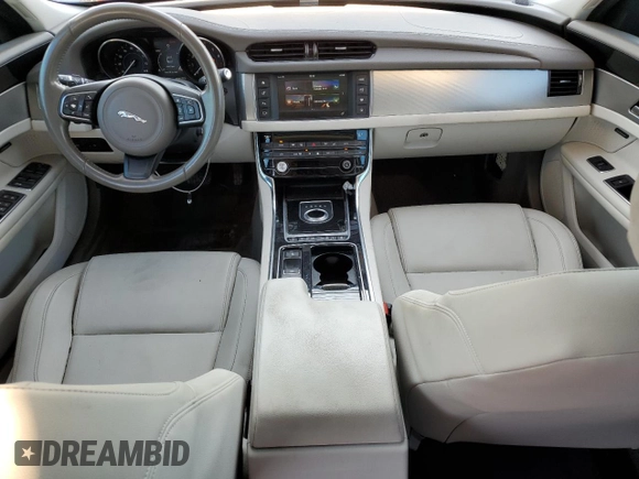 2017 Jaguar XF 35t Premium with VIN SAJBD4BV7HCY30404, listed as a Copart auction lot 67527224 with 91,898 mi miles and Clean Title. Bid and sale history available at carsss.com. Image 8.