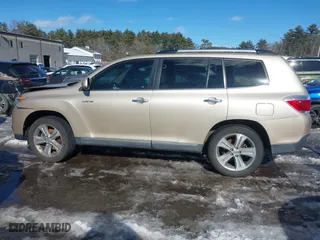 2013 Toyota Highlander Limited with VIN 5TDYK3EH5DS099723, listed as a IAAI auction lot 41565089 with 75,207 mi miles. Bid and sale history available at carsss.com. Image 15.
