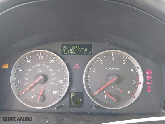 2006 Volvo V50 2.4L with VIN YV1MW390362163463, listed as a IAAI auction lot 41437912 with 121,092 mi miles. Bid and sale history available at carsss.com. Image 7.