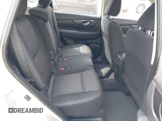 2017 Nissan Rogue S z VIN KNMAT2MTXHP552538, wystawiony jako IAAI lot #42413023 z przebiegiem 52 993 mil mil oraz . Historia ofert i sprzedaży dostępna na DreamBid. Obrazek 8.