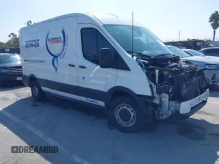 2019 Ford Transit z VIN 1FTYR2CM7KKB39231, wystawiony jako IAAI lot #41868858 z przebiegiem Nie podano mil oraz . Historia ofert i sprzedaży dostępna na DreamBid. Obrazek 1.