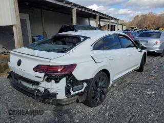 2019 Volkswagen Arteon SEL R-Line z VIN WVWSR7AN0KE027464, wystawiony jako Copart lot #68929852 z przebiegiem 20 417 mil mil oraz . Historia ofert i sprzedaży dostępna na DreamBid. Obrazek 3.