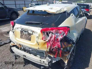 2018 Toyota C-HR XLE z VIN NMTKHMBXXJR041817, wystawiony jako IAAI lot #42174035 z przebiegiem 86 669 mil mil oraz . Historia ofert i sprzedaży dostępna na DreamBid. Obrazek 6.