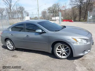 2009 Nissan Maxima 3.5 S with VIN 1N4AA51E89C813578, listed as a IAAI auction lot 39108267 with 148,937 mi miles. Bid and sale history available at carsss.com. Image 14.