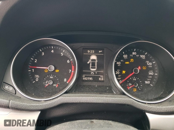 2017 Volkswagen Passat S с VIN 1VWAT7A32HC050631, выставлен на аукционе Copart как лот 56243335 с пробегом 102 795 миль миль и Списание • Salvage title. История ставок и продаж доступна на DreamBid. Изображение 9.