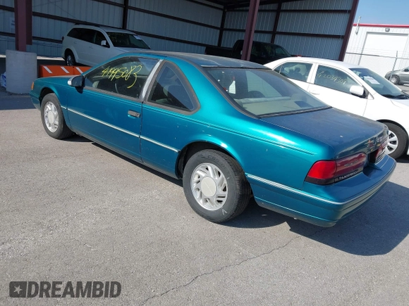 1992 Ford Thunderbird with VIN 1FAPP6049NH155435, listed as a IAAI auction lot 41995083 with 152,615 mi miles and . Bid and sale history available at DreamBid. Image 3.