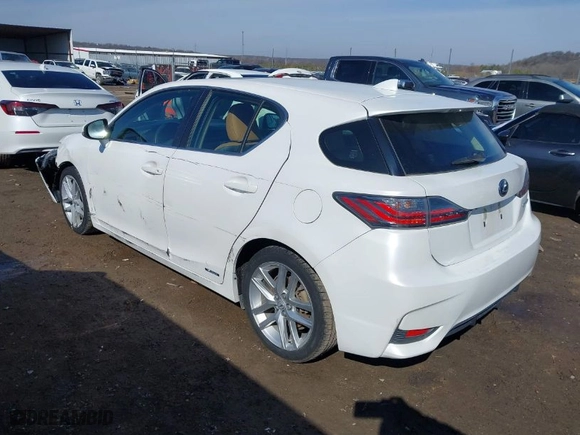 2014 Lexus CT 200h Hybrid with VIN JTHKD5BHXE2195743, listed as a IAAI auction lot 41514301 with 136,631 mi miles. Bid and sale history available at carsss.com. Image 3.