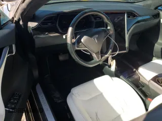 2020 Tesla Model S Long Range с VIN 5YJSA1E29LF366969, выставлен на аукционе Copart как лот 88164585 с пробегом 114 809 миль миль и Списание • Salvage title. История ставок и продаж доступна на DreamBid. Изображение 8.