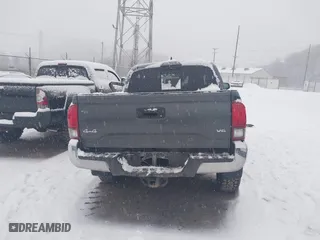 2019 Toyota Tacoma 4WD SR with VIN 3TMCZ5AN6KM283675, listed as a IAAI auction lot 41245232 with 35,337 mi miles. Bid and sale history available at carsss.com. Image 17.