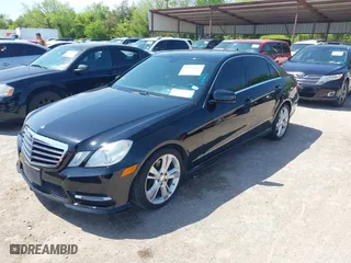 2013 Mercedes-Benz E-Class E 350 Luxury with VIN WDDHF5KB0DA752171, listed as a IAAI auction lot 41929432 with 126,051 mi miles. Bid and sale history available at carsss.com. Image 20.