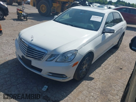 2013 Mercedes-Benz E 350 Luxury z VIN WDDHF5KB9DA733604, wystawiony jako IAAI lot #42514039 z przebiegiem 131 047 mil mil oraz . Historia ofert i sprzedaży dostępna na DreamBid. Obrazek 17.