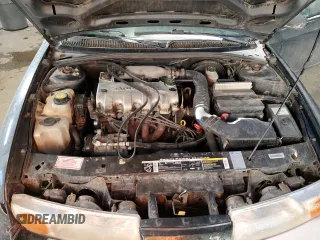 2000 Saturn SL with VIN 1G8ZH5288YZ184685, listed as a Copart auction lot 43831105 with 319,384 mi miles and Clean Title. Bid and sale history available at carsss.com. Image 11.