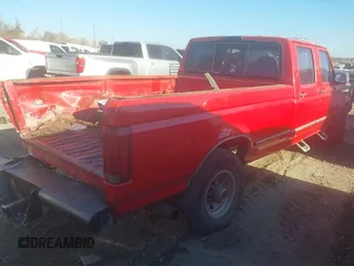1996 Ford F-350 с VIN 1FTJW35F6TEB75457, выставлен на аукционе IAAI как лот 41153328 с пробегом Не указан миль и . История ставок и продаж доступна на DreamBid. Изображение 4.