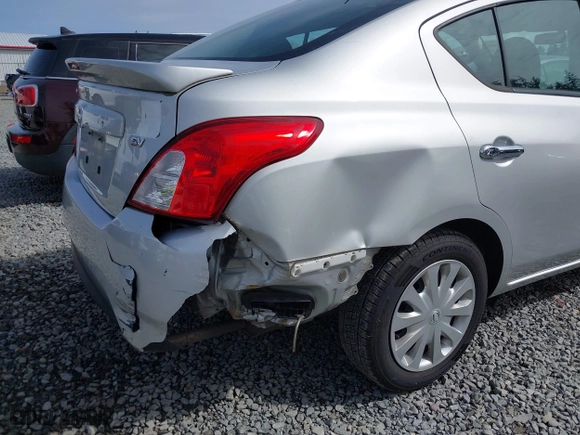 2019 Nissan Versa Sedan SV with VIN 3N1CN7AP2KL868125, listed as a IAAI auction lot 41966806 with 73,481 mi miles. Bid and sale history available at carsss.com. Image 6.
