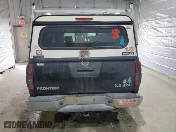 2010 Nissan Frontier SE z VIN 1N6AD0CW3AC408224, wystawiony jako Copart lot #49593205 z przebiegiem 232 879 mil mil oraz Czysty tytuł • Clean title. Historia ofert i sprzedaży dostępna na DreamBid. Obrazek 6.